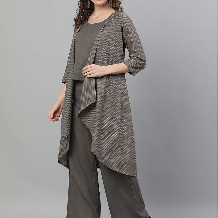 Tops and tunics 